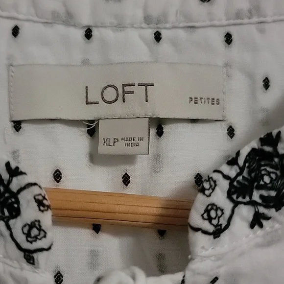 Loft Sleeveless Embroidered Blouse With Polka Dots Size XL White Black - Picture 4 of 4